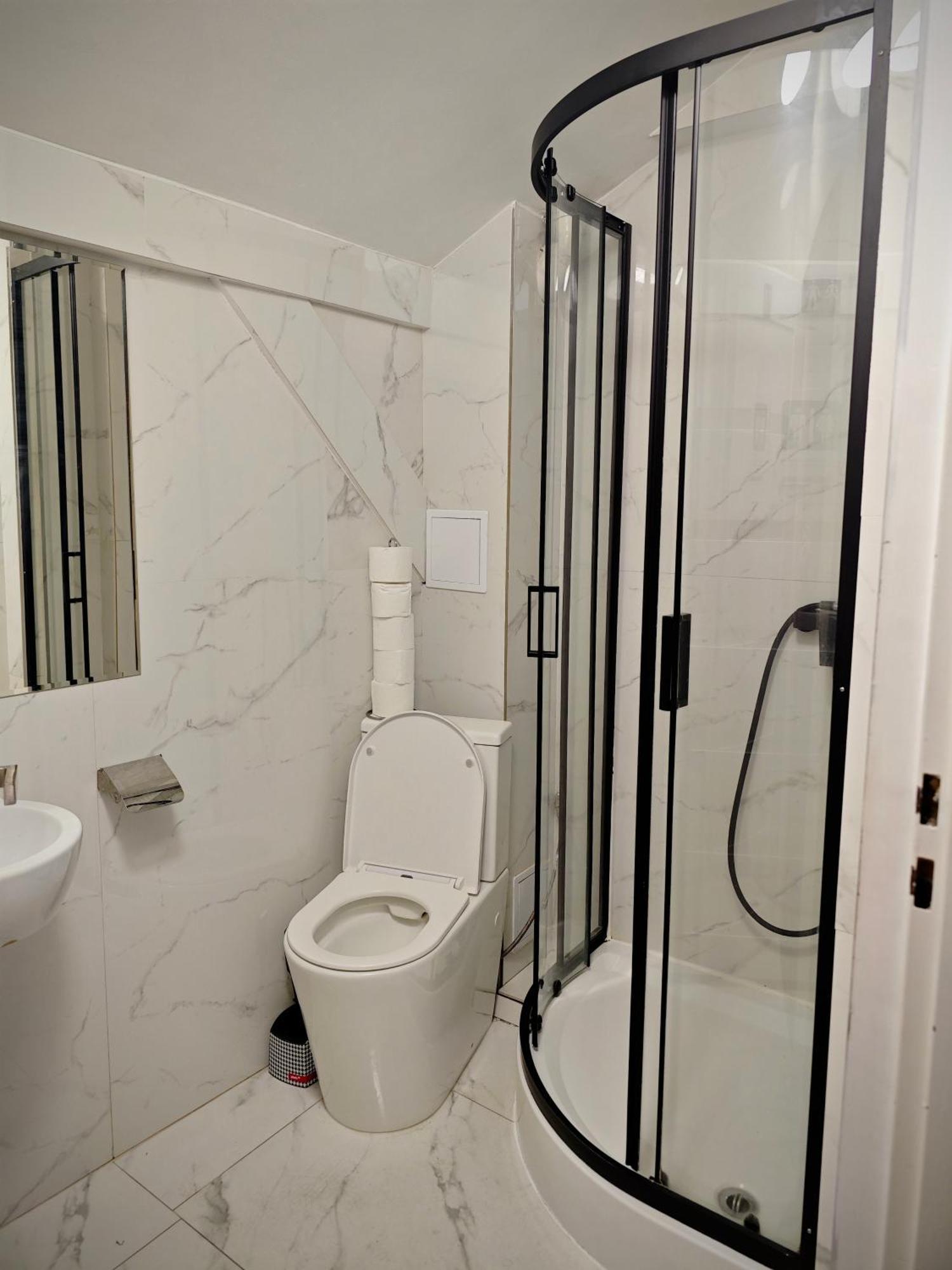 Apartamenty Hoza Attic Studio Varşova Dış mekan fotoğraf